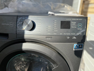Factory second Westinghouse WWW9024M5SA 9kg/5kg EasyCare Front Load Washer Dryer Combo - Second Hand Appliances Geebung